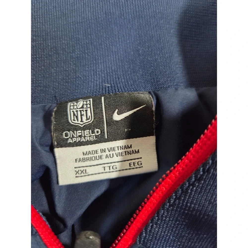 Nike Windbreaker Mens 2 Extra Large Blue Red New England Patriots NFL Jacket